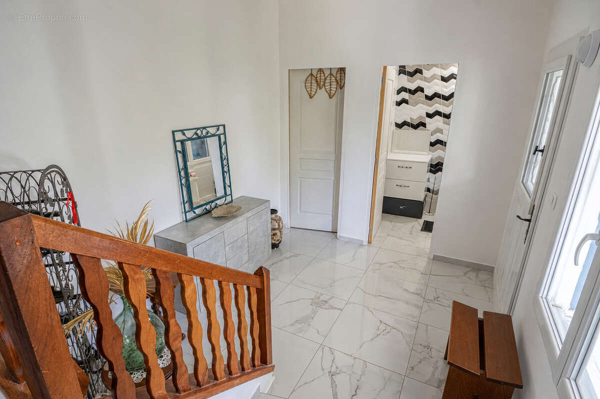 Appartement à LE ROVE
