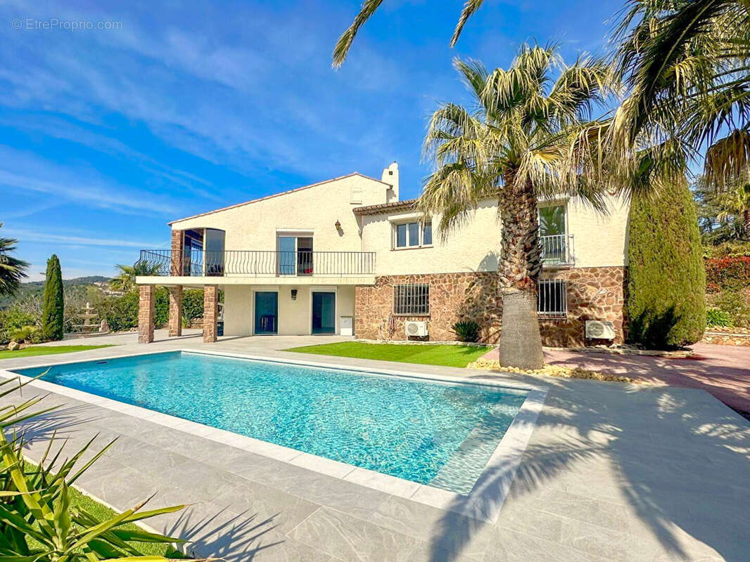 Villa avec piscine et vue sur le Golfe de Saint-Tropez ! - photo 6