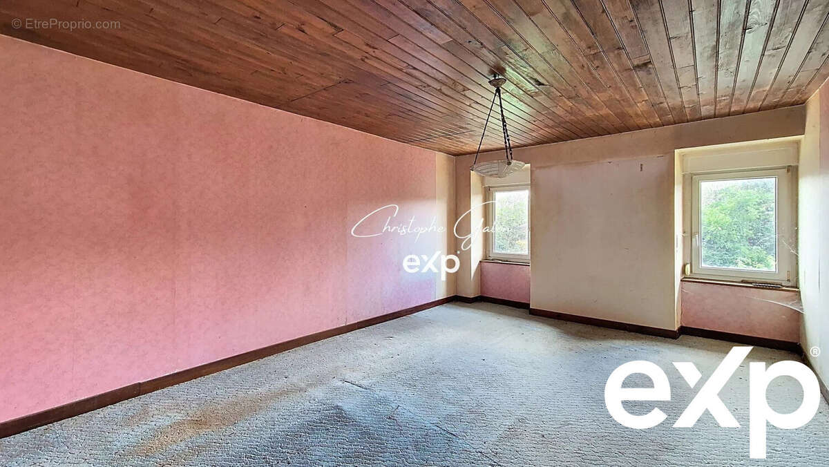 Maison à CHATEAUPONSAC