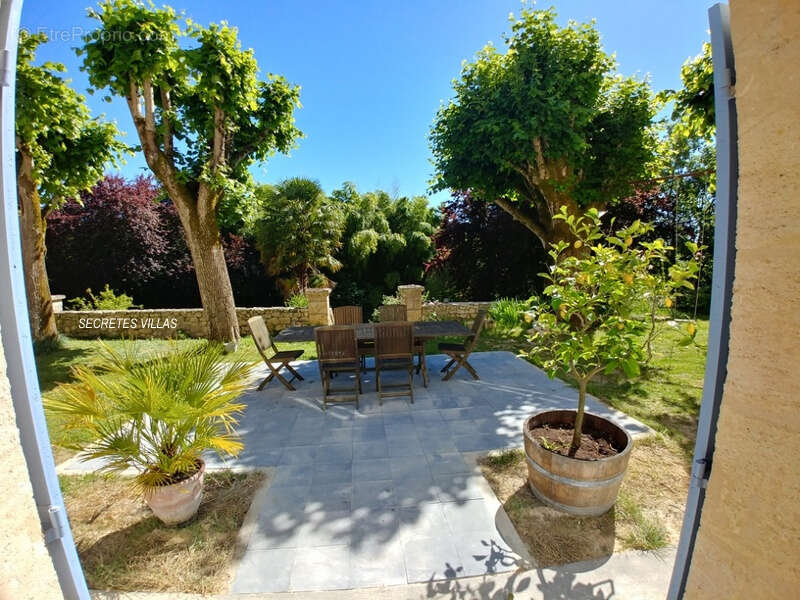 Maison à FARGUES-SAINT-HILAIRE