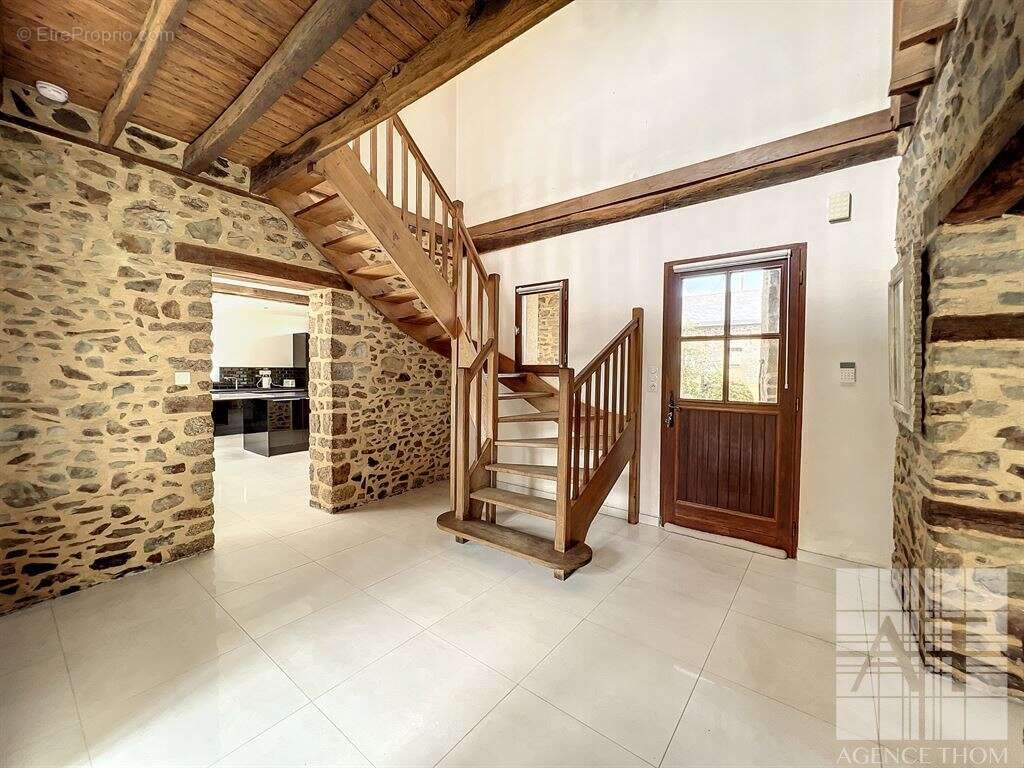 Maison à MONTENAY