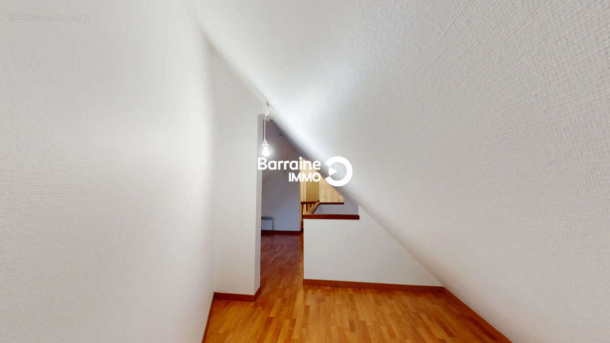 Hennebont centre - appartement en duplex au dernier etage avec ascenseur - photo 20