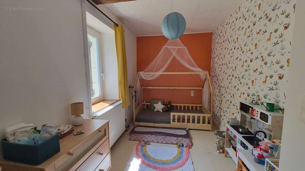 Maison en pierre sur les hauteurs - photo 11