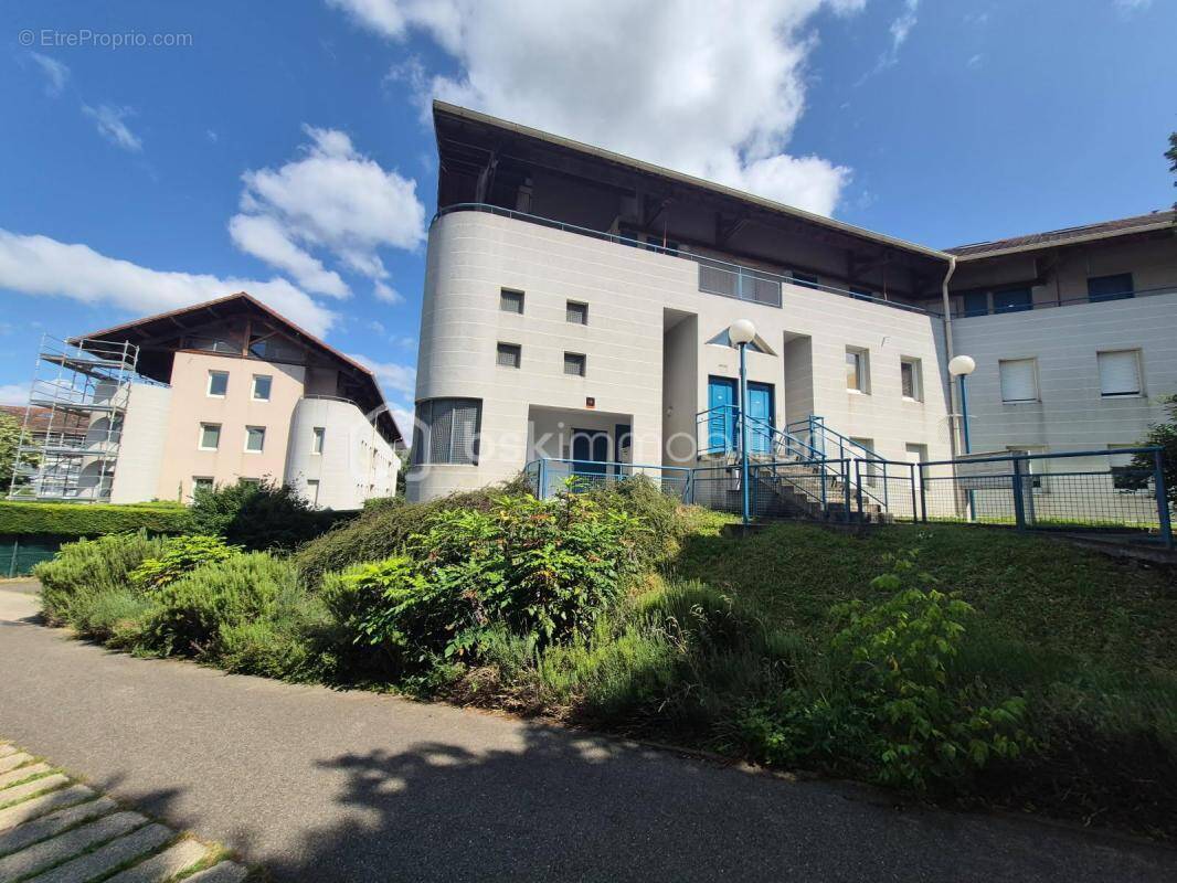 Appartement à SAINT-GENIS-LAVAL