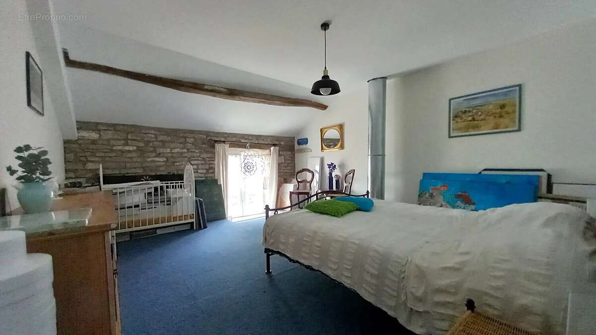 Maison à REGNEVELLE