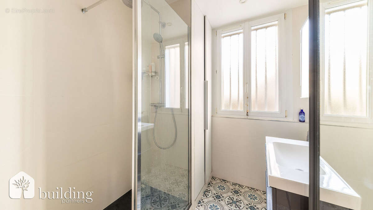 Appartement à LEVALLOIS-PERRET