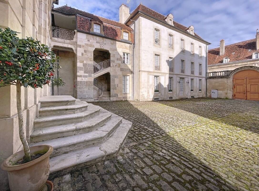 Appartement à SEMUR-EN-AUXOIS