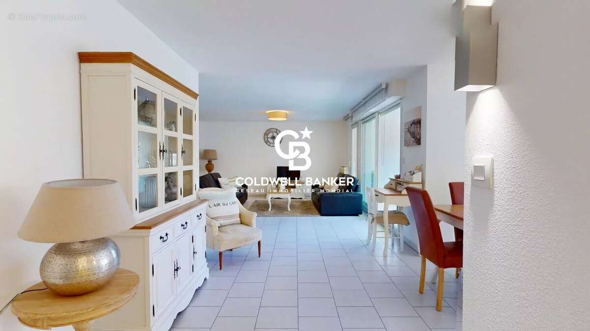 Spacieux appartement avec terrasses et double garage, à deux pas du port et des plages - photo 7