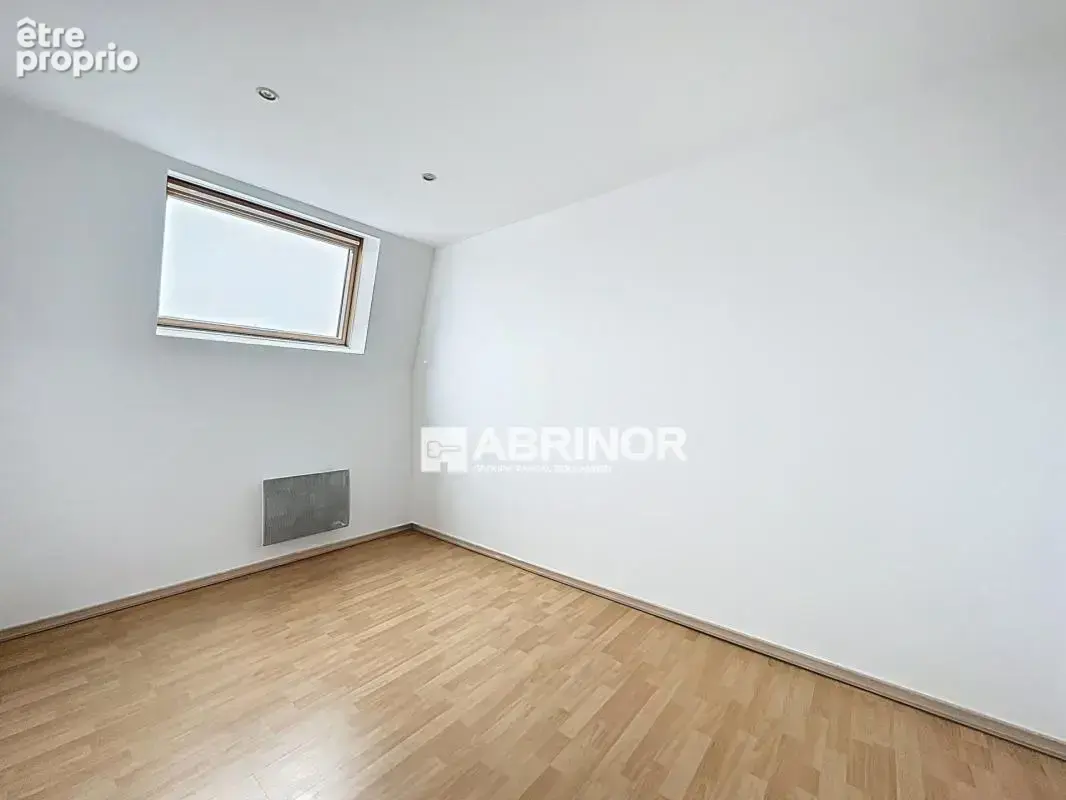 Appartement 2 chambres - place de parking securisee - photo 5