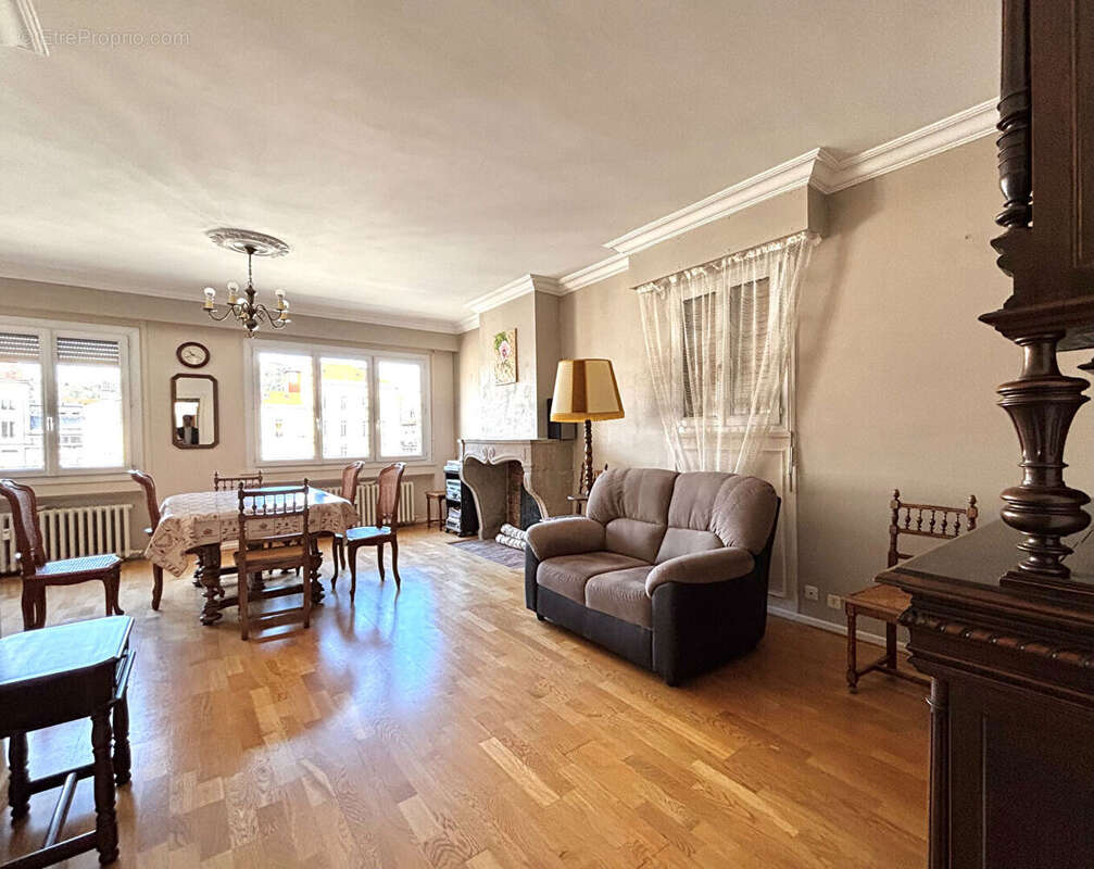 Appartement à SAINT-ETIENNE