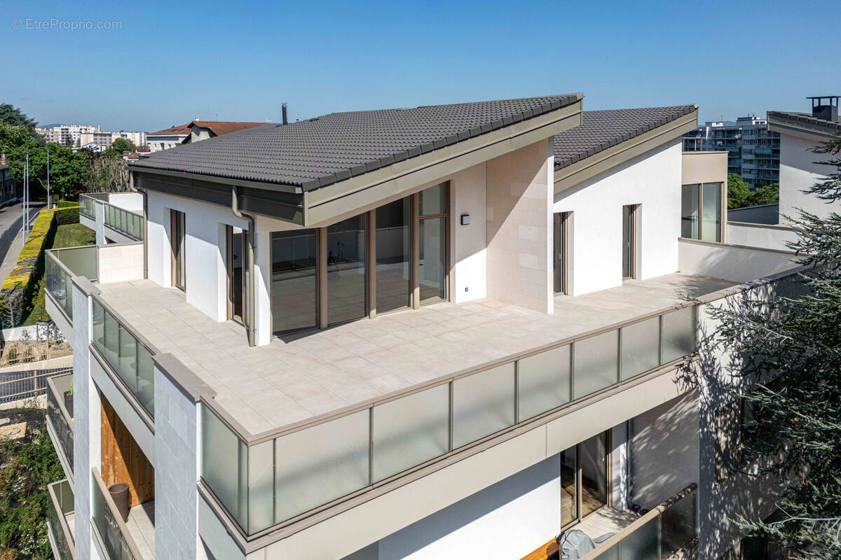 Appartement à SAINTE-FOY-LES-LYON