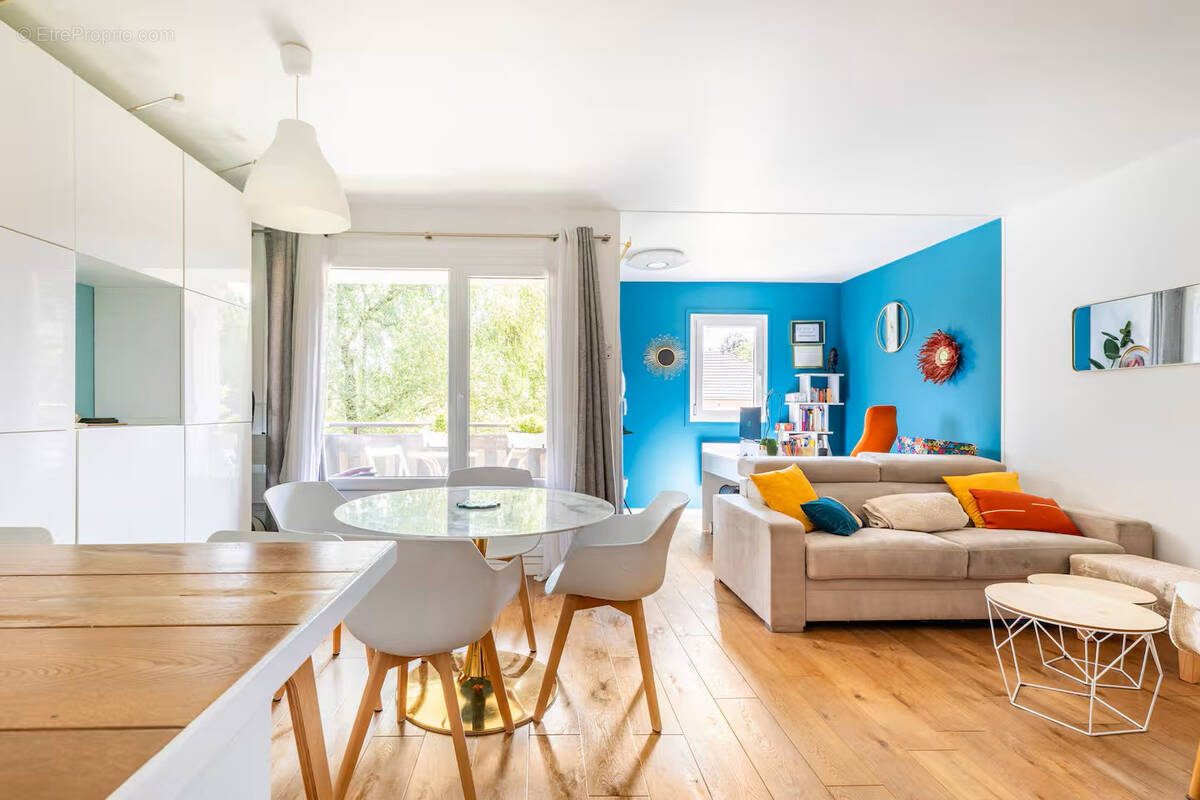 Appartement à POISY