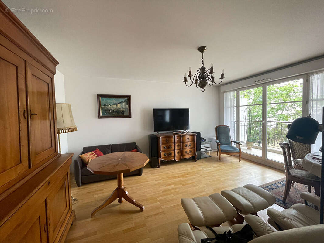 Appartement à SURESNES