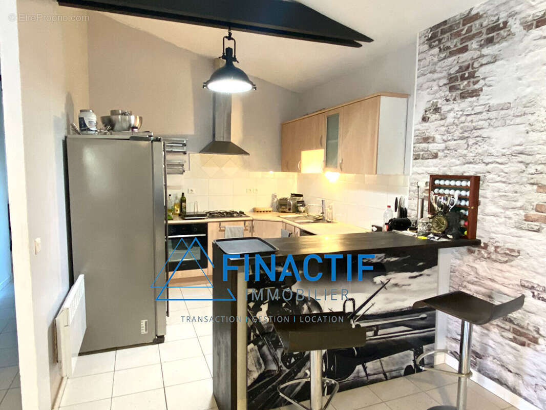 Appartement à EGUILLES