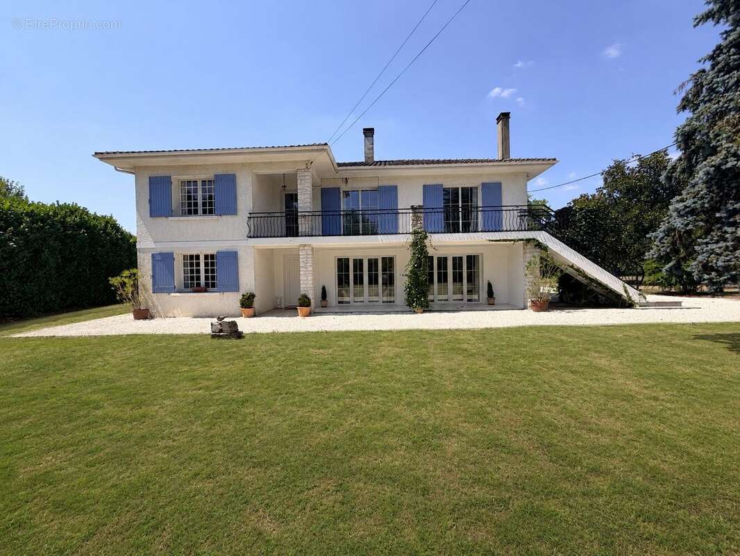 Maison à EYMET