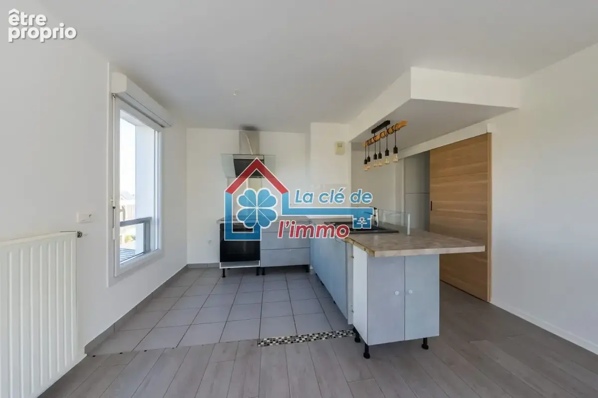 F3 + terrasse + 2 parkings - photo 2