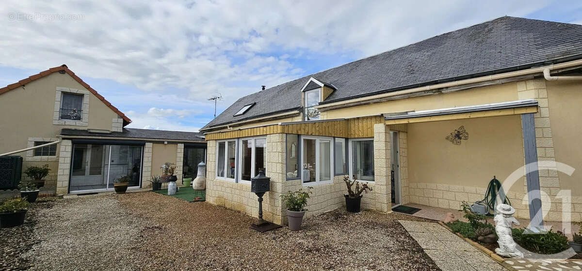 Maison à VITRAY-EN-BEAUCE