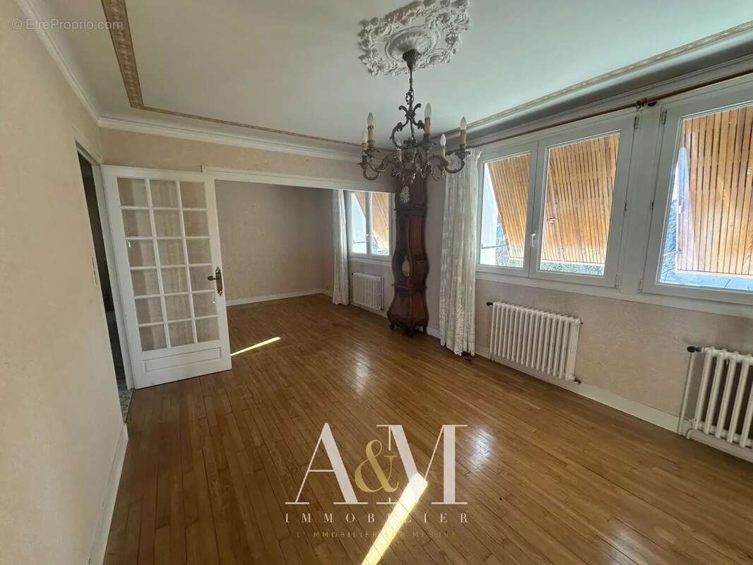 Maison à GOND-PONTOUVRE