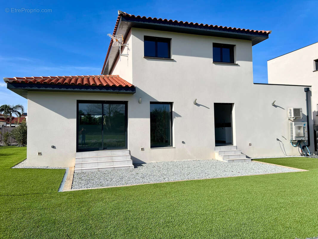 Maison à SAINT-CYPRIEN