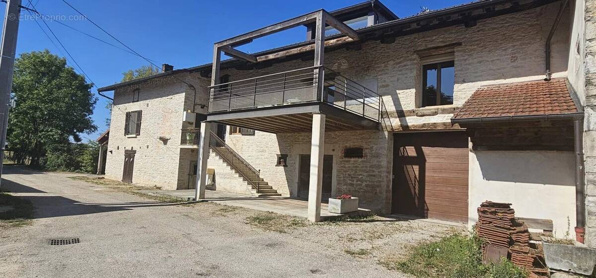 Maison à SAINT-MARTIN-DU-MONT