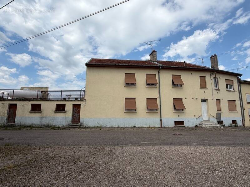 Appartement à CROISMARE