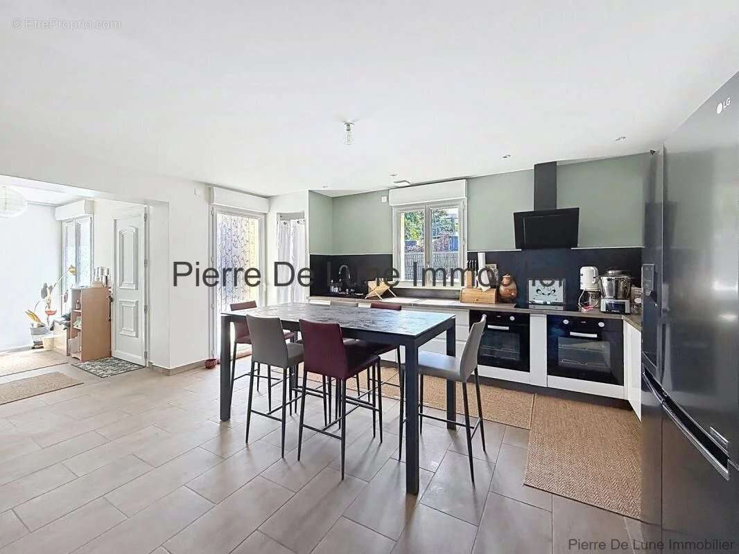 Exclusivité – le bois-d’oingt – maison familiale 178 m² – 5 chambres – 340 000 € - photo 6