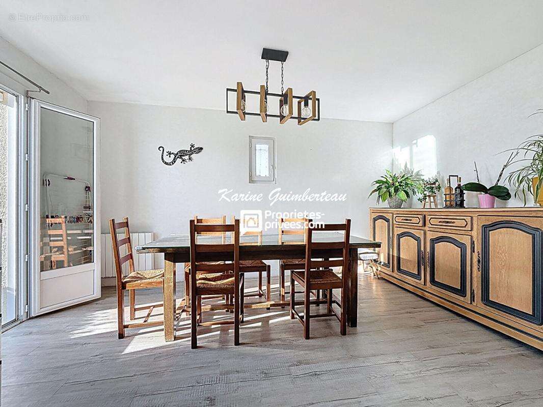 Maison à LALANDE-DE-POMEROL