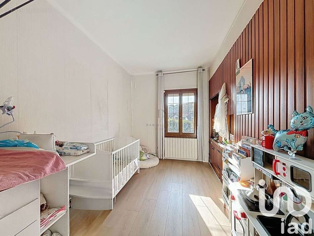 Photo 7 - Maison à LE PLESSIS-ROBINSON