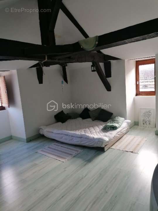 Maison à SAINT-ASTIER