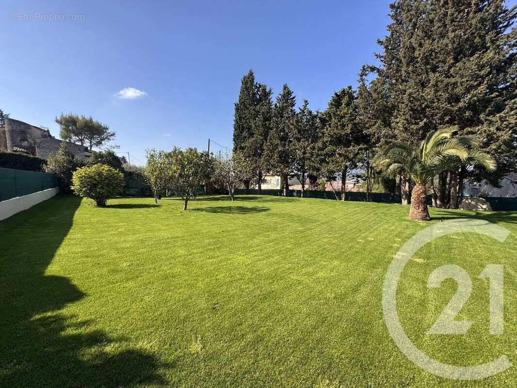 Maison à MOUANS-SARTOUX