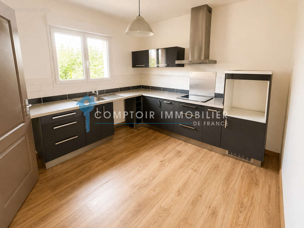 Clermont l'Hérault - Jolie maison T4 avec garage et jardin - photo 8