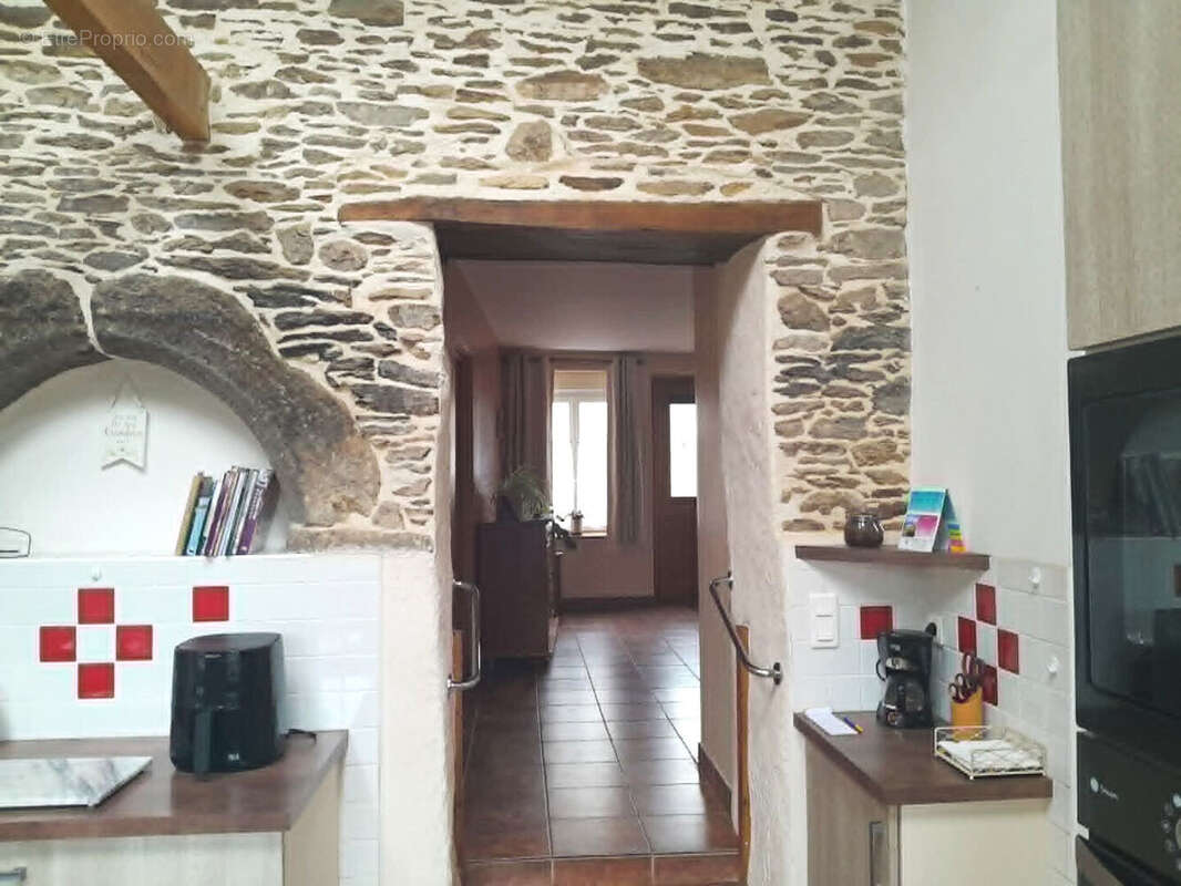 Maison à LA TRINITE-PORHOET