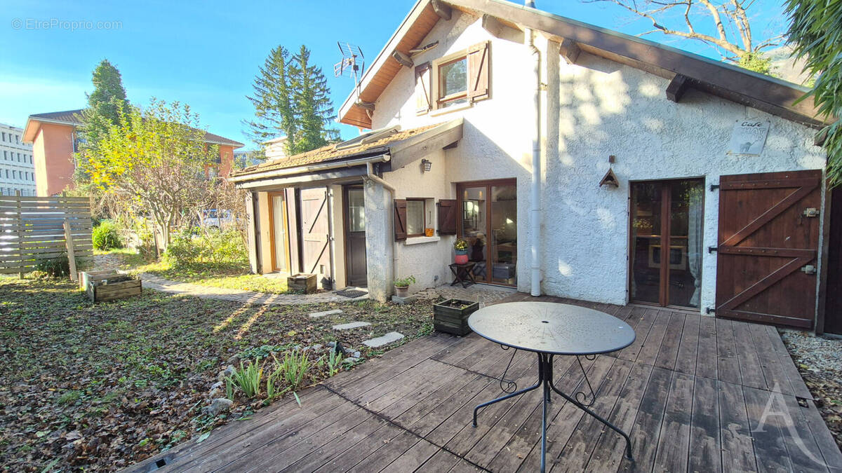 Maison à LA TRONCHE