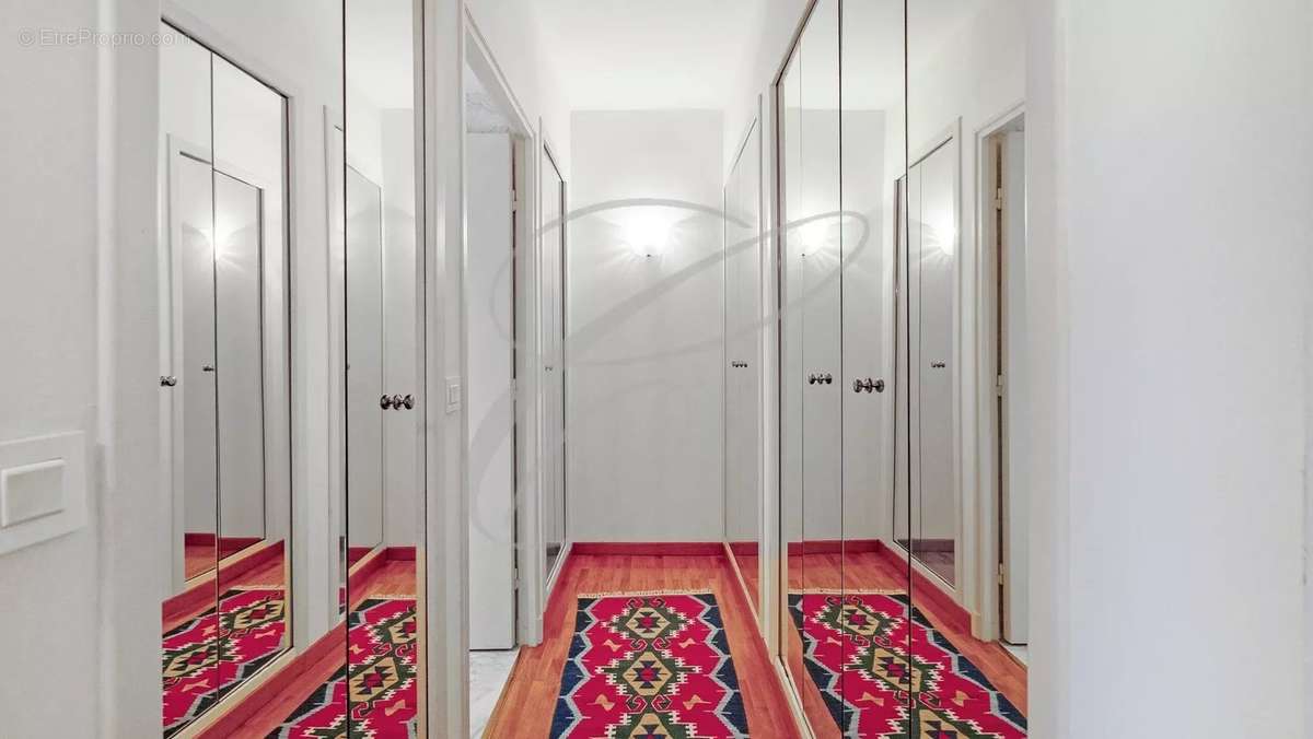 Appartement à ROQUEBRUNE-CAP-MARTIN