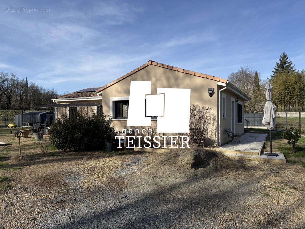 Maison à BERRIAS-ET-CASTELJAU