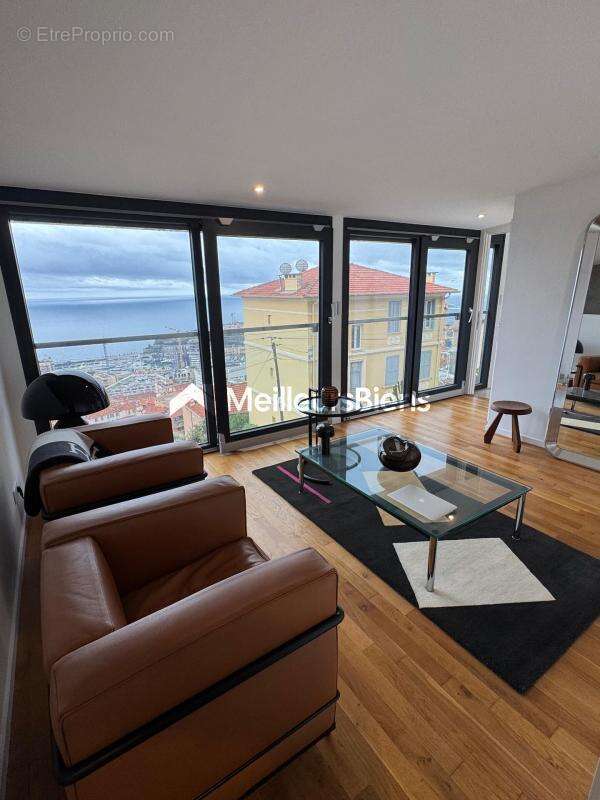 Appartement à BEAUSOLEIL