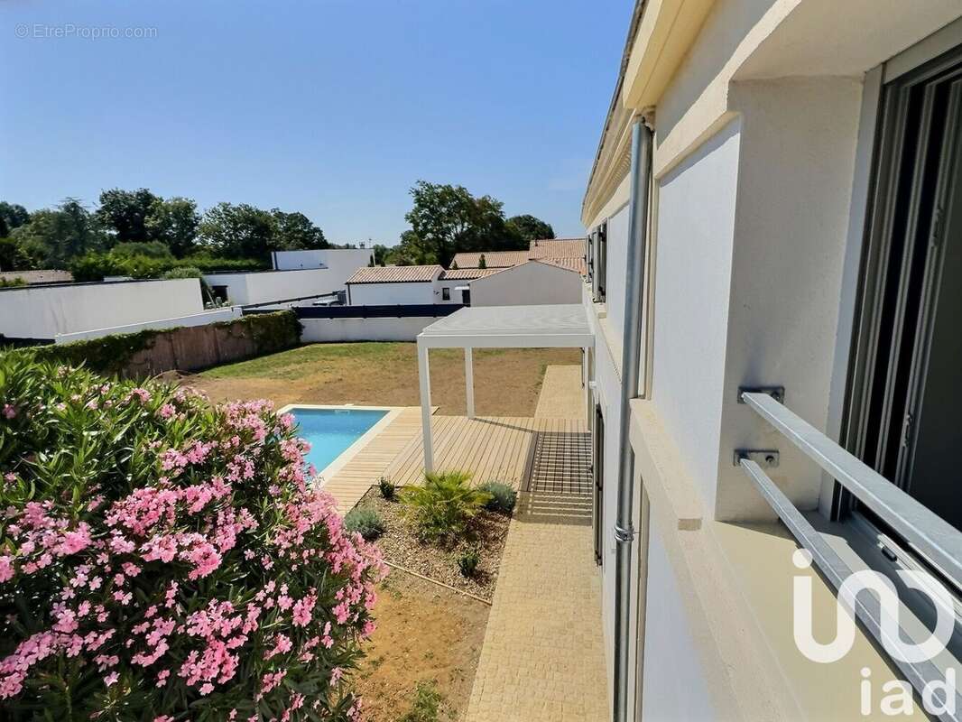 Photo 2 - Maison à SAINT-LAURENT-DE-LA-PREE