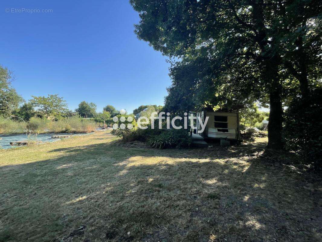 Maison à AUGE-SAINT-MEDARD