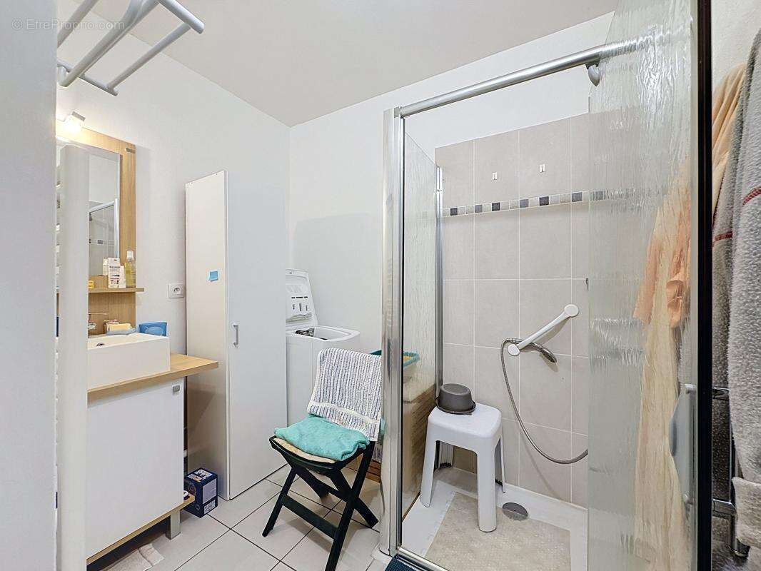 Quartier Médiathèque – Appartement T3 avec jardin et stationnement - photo 7