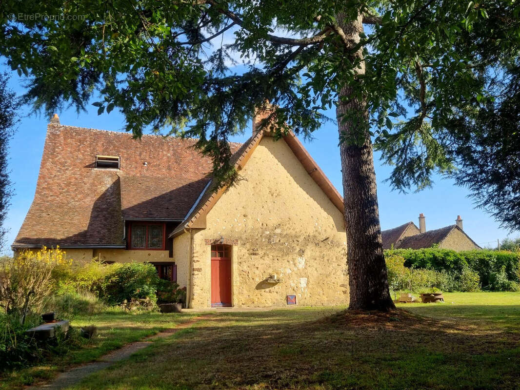 Maison à SAINT-CALAIS