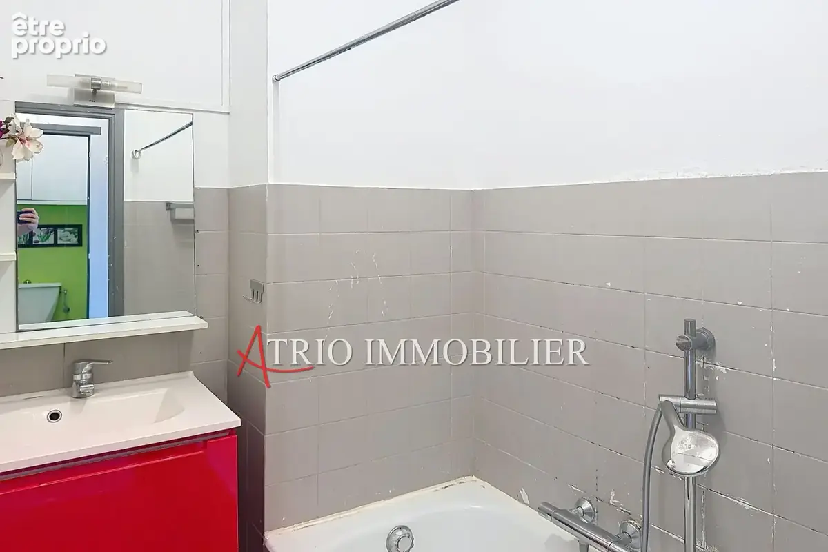 Appartement 1 pièce 27 m² à vendre à Saint-Laurent-Du-Var (06700) - photo 8
