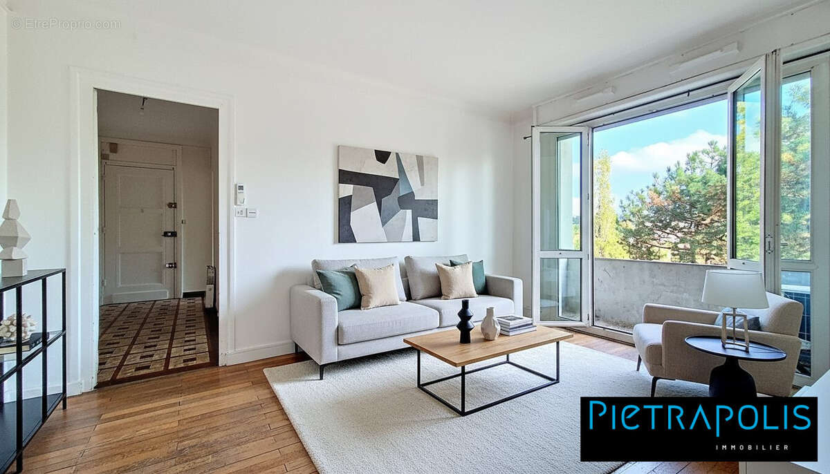 Séjour meublé - Appartement à LYON-8E