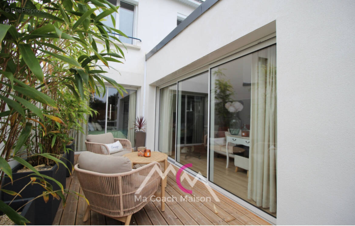 Maison à LA CHAPELLE-DES-MARAIS