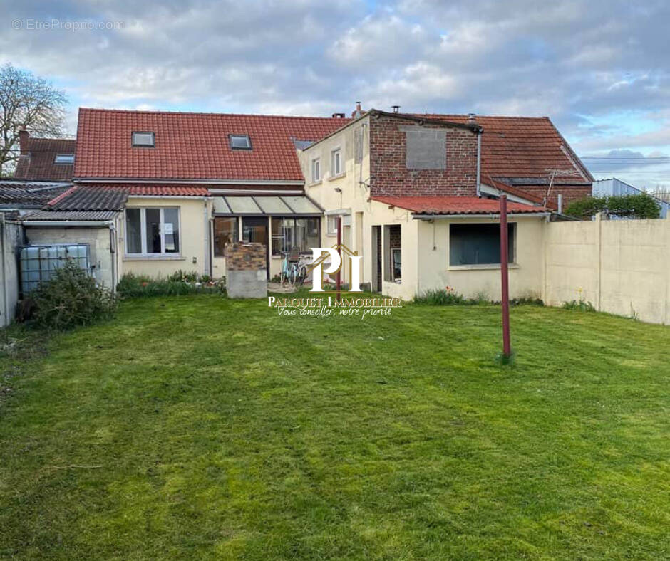 Maison à AVELUY
