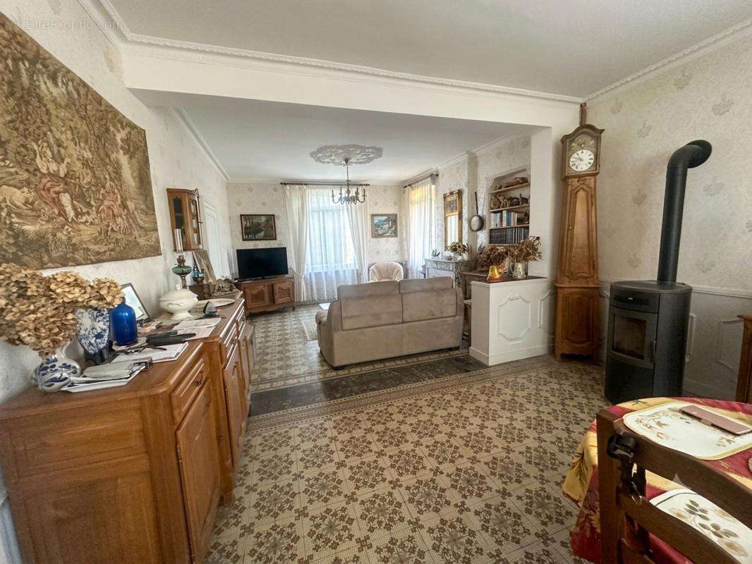 Maison de maître de caractère – bertry – 290 m² – terrain 1 700 m² - photo 4