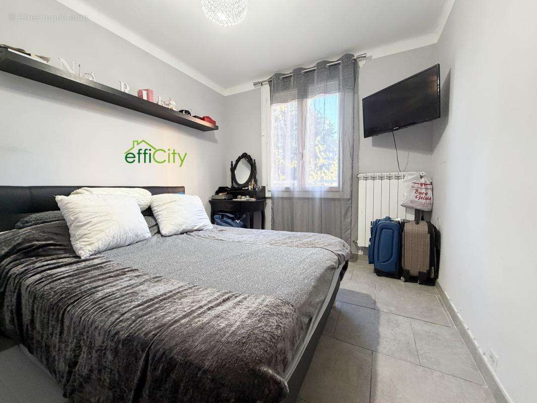 Appartement à MARSEILLE-11E