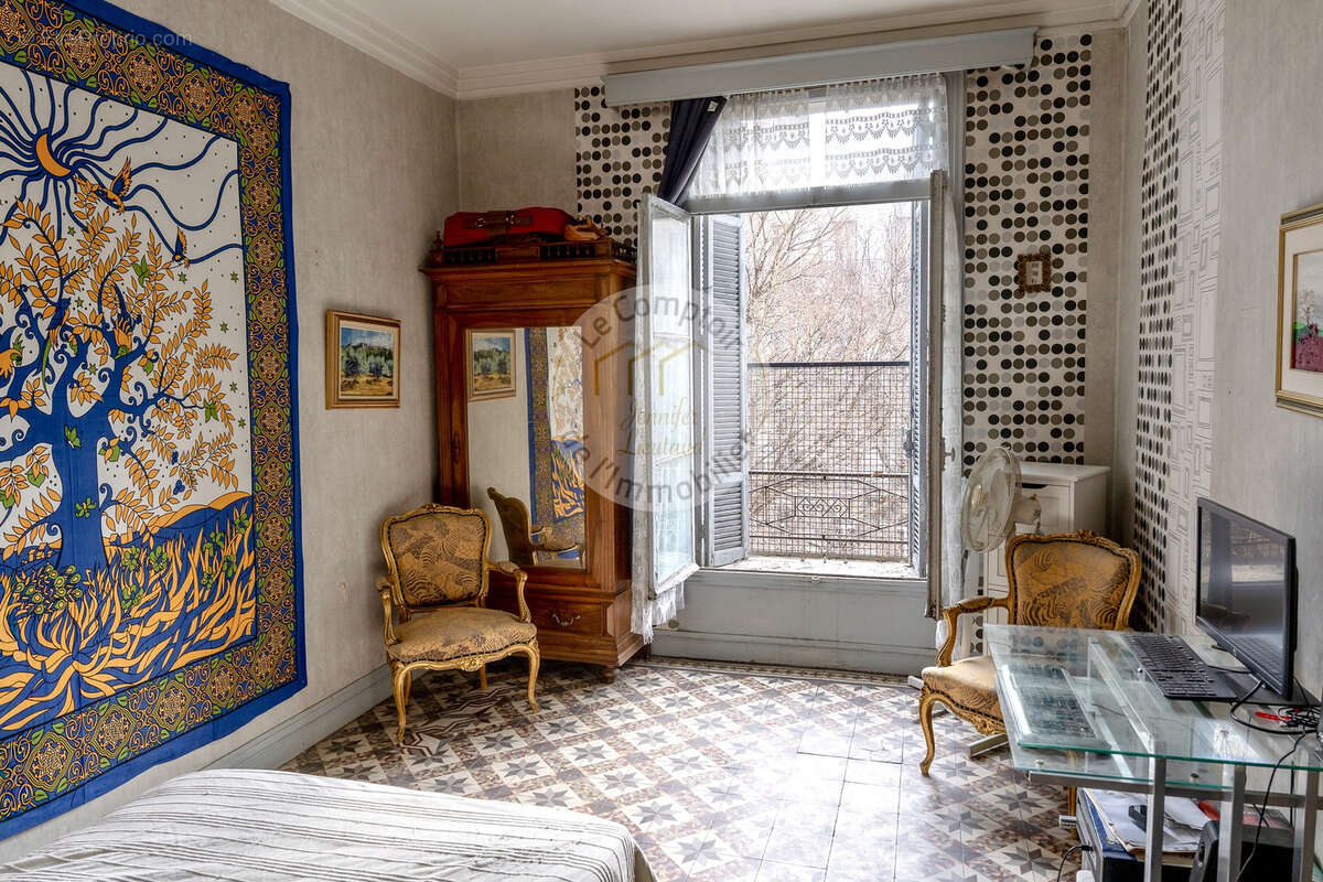 Appartement à MARSEILLE-6E