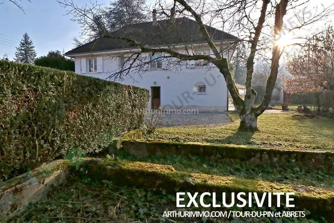 Maison à LA TOUR-DU-PIN