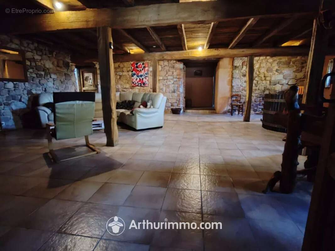 Maison à CASTELNAU-DE-MONTMIRAL