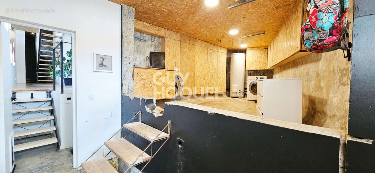 Maison à SAINTE-VALIERE